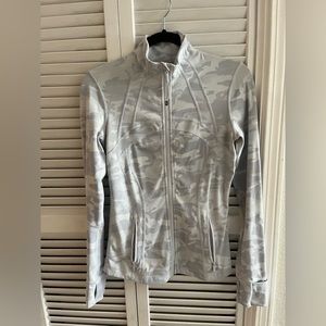Lululemon white camo align jacket size 6